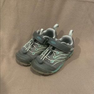 KEEN unisex size 10 sneakers/hikers
